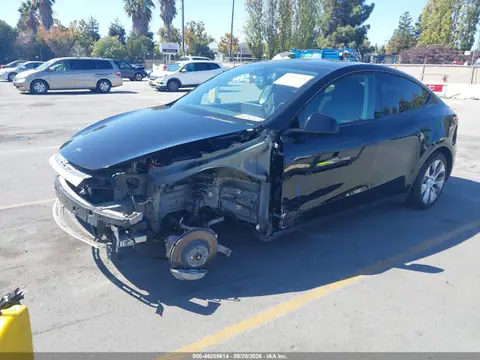7SAYGDEE5PF639516 — 2023 Tesla Model Y, ფოტო 2, IAAI 26.10.2026, წინა მარჯვენა ნაწილი