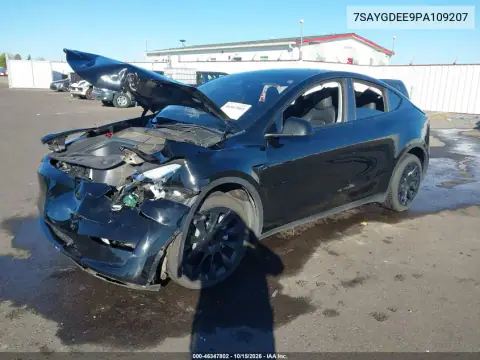 7SAYGDEE9PA109207 — 2023 Tesla Model Y, zdjęcie 2 z IAAI, Przód