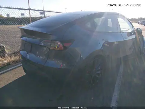 7SAYGDEF5PF785830 — 2023 Tesla Model Y, фото 4 з IAAI, Передня частина справа