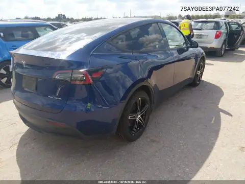 7SAYGDEE3PA077242 — 2023 Tesla Model Y, foto 4 de IAAI, No indicado
