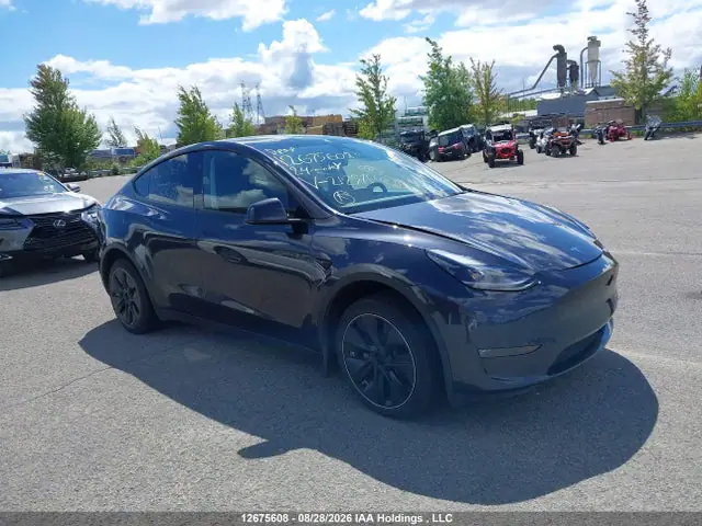7SAYGDEE0RF212571 — 2024 Tesla Model Y, Front end (Front), before-repair photos