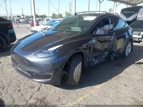 7SAYGDED8RF083339 — 2024 Tesla Model Y, zdjęcie 2 z IAAI 22.10.2026, Lewy przód