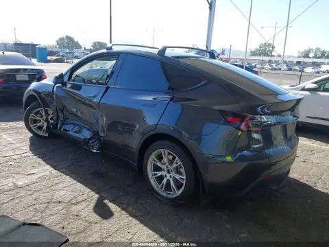 7SAYGDED8RF083339 — 2024 Tesla Model Y, zdjęcie 3 z IAAI 22.10.2026, Lewy przód