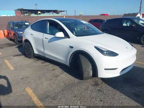 7SAYGDEE2RF152048 — 2024 Tesla Model Y, Left side (Left Side), before-repair photos