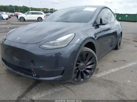 7SAYGDEF4RA277719 — 2024 Tesla Model Y, photo 2 from IAAI, Right rear