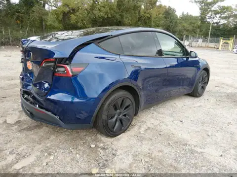 7SAYGDEE9RA317395 — 2024 Tesla Model Y, foto 4 de IAAI, Parte trasera