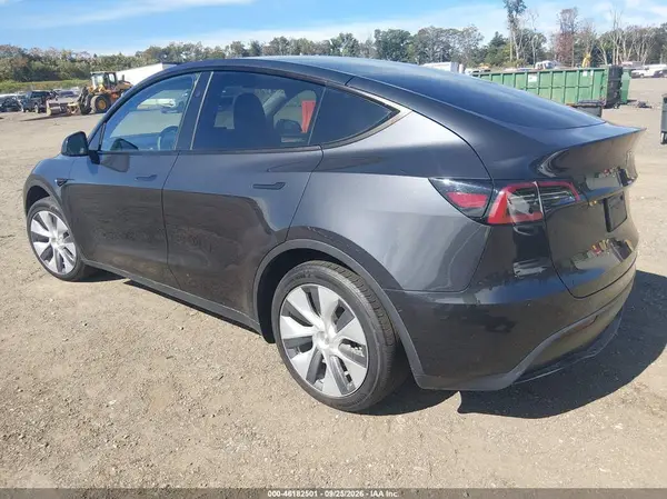7SAYGDED0RF091709 — 2024 Tesla Model Y, фото 3 с аукциона IAAI, Подтопление