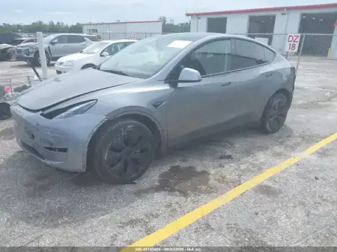 7SAYGDED5RF196942 — 2024 Tesla Model Y, фото 2 з IAAI, Правий бік