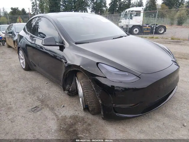 7SAYGDEF6RF053337 — 2024 Tesla Model Y, Prawy przód (Right Front), zdjęć przed naprawą