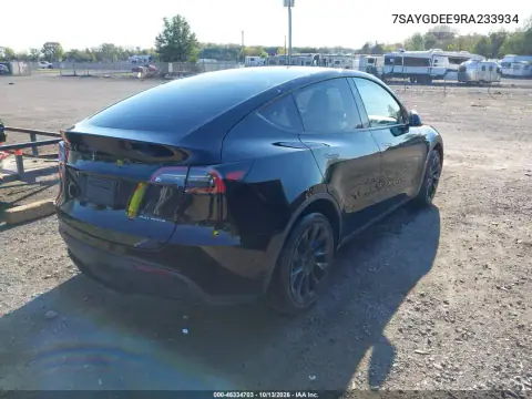 7SAYGDEE9RA233934 — 2024 Tesla Model Y, photo 4 from IAAI, Left side