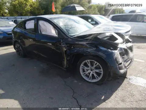 7SAYGDEE8RF079039 — 2024 Tesla Model Y, წინა და უკანა ნაწილი, ფოტოები შეკეთებამდე