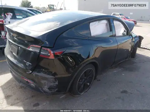 7SAYGDEE8RF079039 — 2024 Tesla Model Y, photo 4 from IAAI, Front and rear