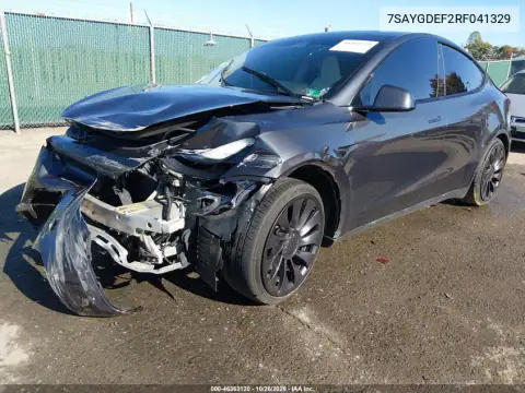 7SAYGDEF2RF041329 — 2024 Tesla Model Y, zdjęcie 2 z IAAI, Tył