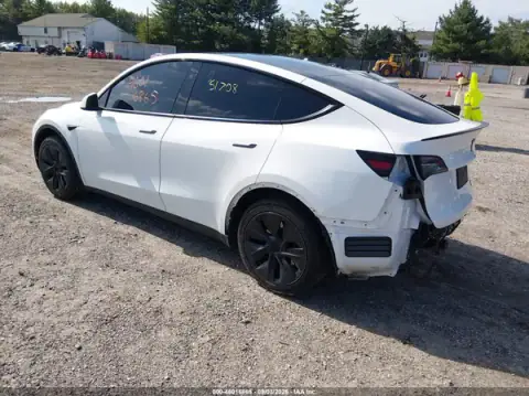 7SAYGAEE9SF235089 — 2025 Tesla Model Y, фото 3 с аукциона IAAI, ЗАДНЯЯ ЧАСТЬ