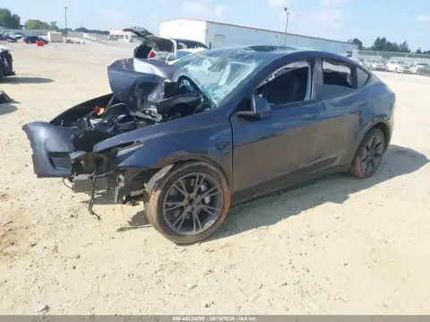 7SAYGDED5SA353937 — 2025 Tesla Model Y, zdjęcie 2 z IAAI, Przód