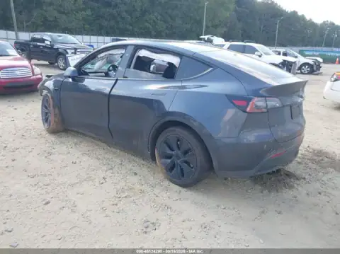 7SAYGDED5SA353937 — 2025 Tesla Model Y, zdjęcie 3 z IAAI, Przód