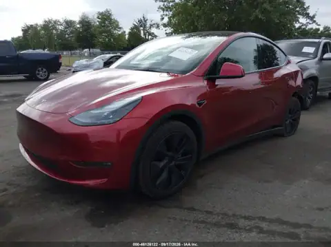 7SAYGDEE4SF308502 — 2025 Tesla Model Y, foto 2 de IAAI, Trasera izquierda