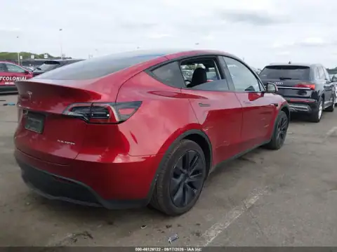 7SAYGDEE4SF308502 — 2025 Tesla Model Y, foto 4 de IAAI, Trasera izquierda