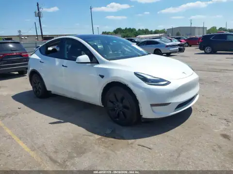 7SAYGDED5SA359690 — 2025 Tesla Model Y, Parte trasera (Rear), fotos antes de reparar