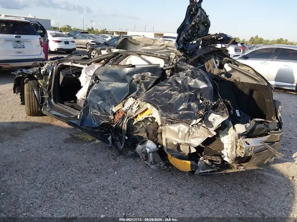 7SAYGDED2SA374325 — 2025 Tesla Model Y, foto 3 de IAAI, Vuelco