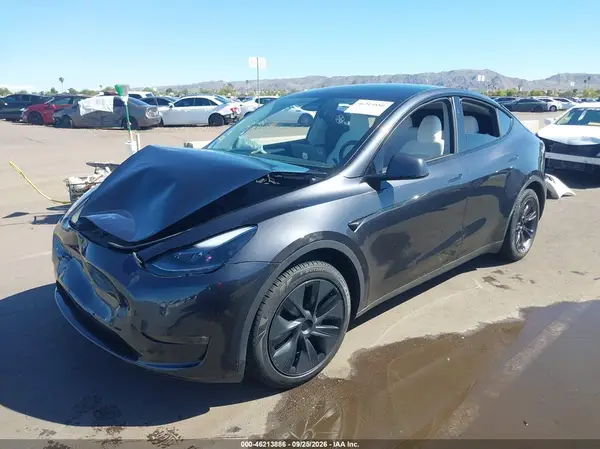 7SAYGDEE2SF240880 — 2025 Tesla Model Y, photo 2 from IAAI, Rear end
