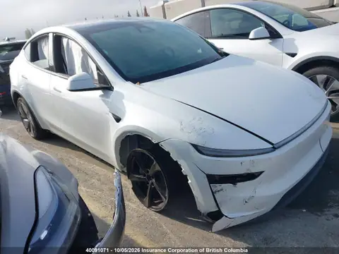 XP7YGDEE2TB870914 — 2026 Tesla Model Y, Przód (Front), zdjęć przed naprawą