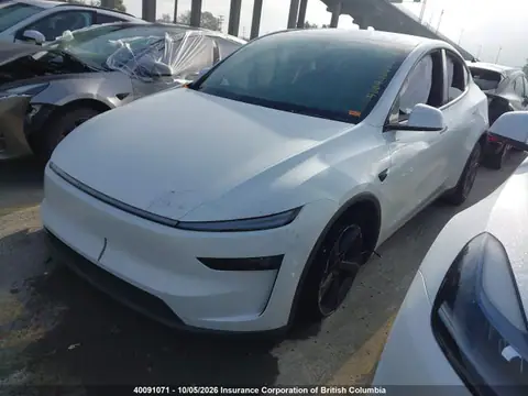 XP7YGDEE2TB870914 — 2026 Tesla Model Y, zdjęcie 2 z IAAI 23.10.2026, Przód