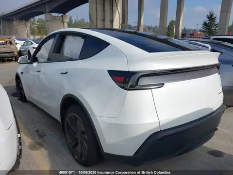 XP7YGDEE2TB870914 — 2026 Tesla Model Y, zdjęcie 3 z IAAI 23.10.2026, Przód