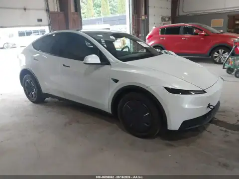 7SAYGDEE0TA718342 — 2026 Tesla Model Y, передняя часть слева (Left Front), фото до ремонта