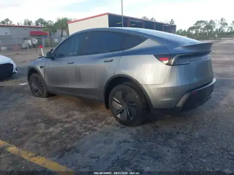 7SAYGDED6TA610167 — 2026 Tesla Model Y, zdjęcie 3 z IAAI, Przód