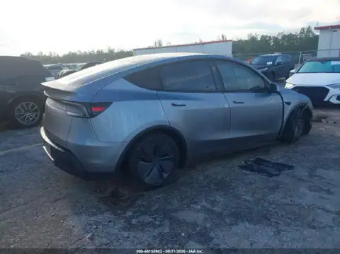 7SAYGDED6TA610167 — 2026 Tesla Model Y, zdjęcie 4 z IAAI, Przód