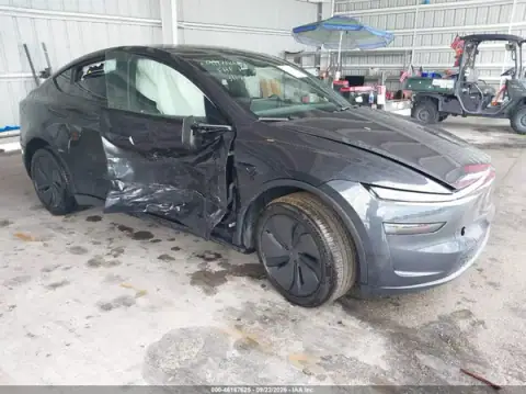 7SAYGDED0TA728540 Tesla Model Y 2026 — пошкодження Правий бік, фото до ремонту