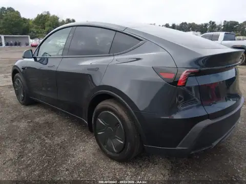 7SAYGDED0TF672456 — 2026 Tesla Model Y, foto 3 de IAAI, Inundación de agua dulce