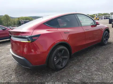 7SAYGDED3TF704901 — 2026 Tesla Model Y, фото 4 с аукциона IAAI, Подтопление