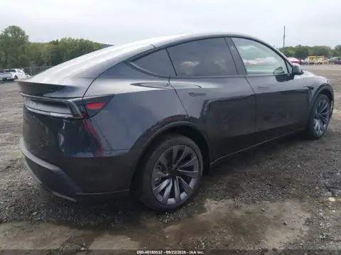 7SAYGDEE0TA765354 — 2026 Tesla Model Y, фото 4 с аукциона IAAI, Подтопление