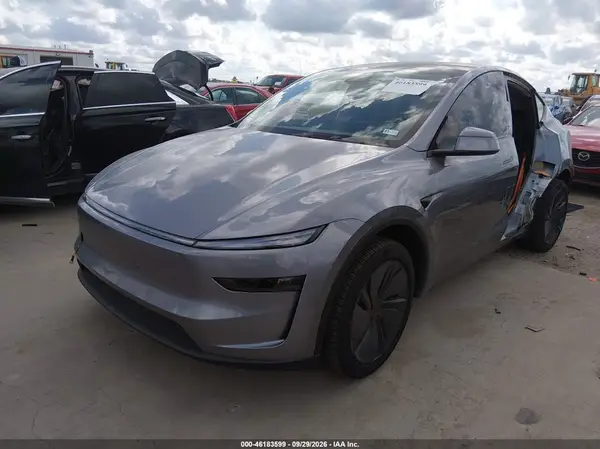 7SAYGDED8TA620649 — 2026 Tesla Model Y, photo 2 from IAAI, Rear end