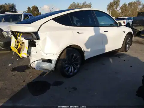 7SAYGDED9TF643103 — 2026 Tesla Model Y, photo 4 from IAAI, Rear end