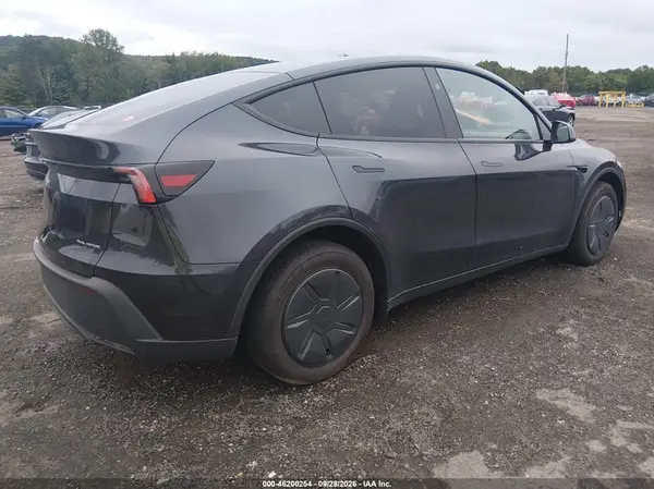 7SAYGDEE7TA641372 — 2026 Tesla Model Y, фото 4 с аукциона IAAI, Подтопление