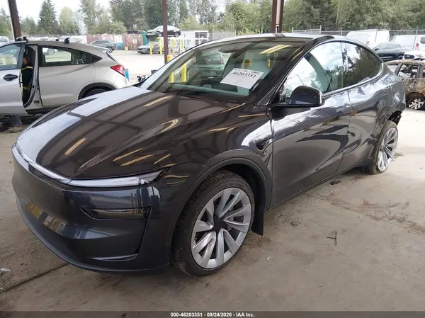 7SAYGDEE3TF561862 — 2026 Tesla Model Y, zdjęcie 2 z IAAI, Lewy tył