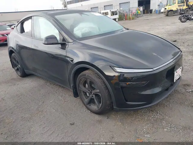 7SAYGDEE7TF418378 — 2026 Tesla Model Y, Left side (Left Side), before-repair photos