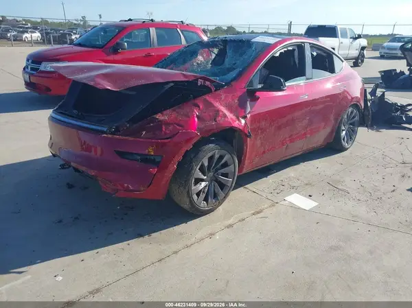 7SAYGDEE0TA732015 — 2026 Tesla Model Y, фото 2 с аукциона IAAI, Опрокидывание