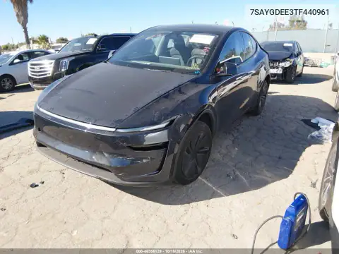 7SAYGDEE3TF440961 — 2026 Tesla Model Y, zdjęcie 2 z IAAI, Prawy tył