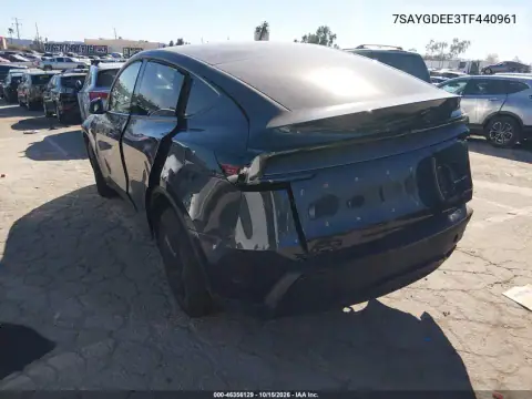 7SAYGDEE3TF440961 — 2026 Tesla Model Y, zdjęcie 3 z IAAI, Prawy tył