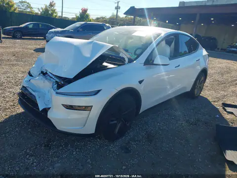 7SAYGDEE4TF707122 — 2026 Tesla Model Y, фото 2 с аукциона IAAI, ПЕРЕДНЯЯ ЧАСТЬ
