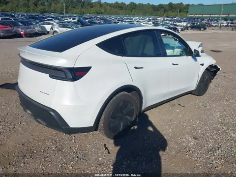 7SAYGDEE4TF707122 — 2026 Tesla Model Y, фото 4 с аукциона IAAI, ПЕРЕДНЯЯ ЧАСТЬ