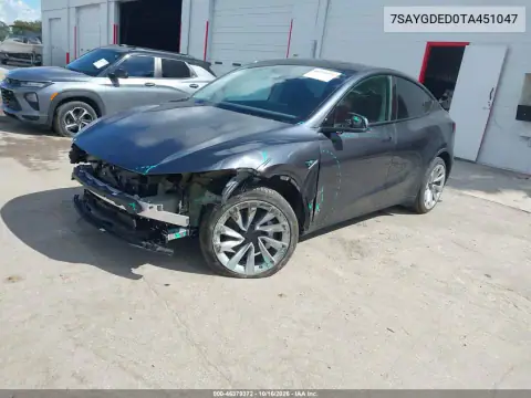 7SAYGDED0TA451047 — 2026 Tesla Model Y, foto 2 de IAAI, Delantera izquierda