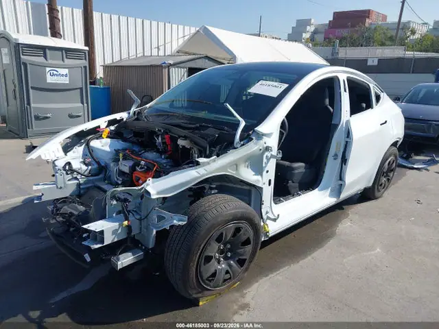 7SAYGDED3TA601331 — 2026 Tesla Modelo Y, zdjęcie 2 z IAAI 19.10.2026, Przód i tył