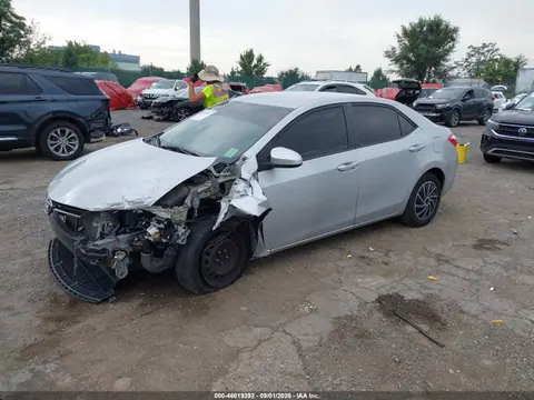 2015 Toyota COROLLA LE VIN 2T1BURHE4FC276570 фото 2