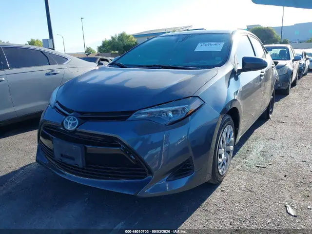 2T1BURHE4JC119467 — 2018 Toyota Corolla LE, zdjęcie 2 z IAAI 16.10.2026, Lewy tył