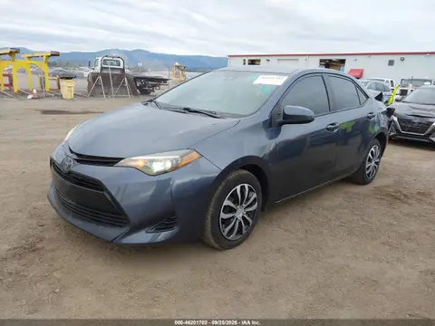 2018 Toyota COROLLA LE VIN 2T1BURHE4JC033088 фото 2